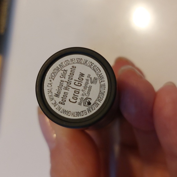 Elizabeth Grant CORAL GLOW lip Stain And Moisture Stick Lipstick - Picture 5 of 5